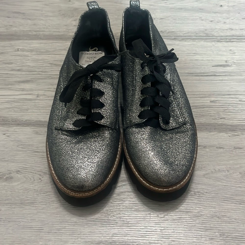 Shellys London lace up size 8.5